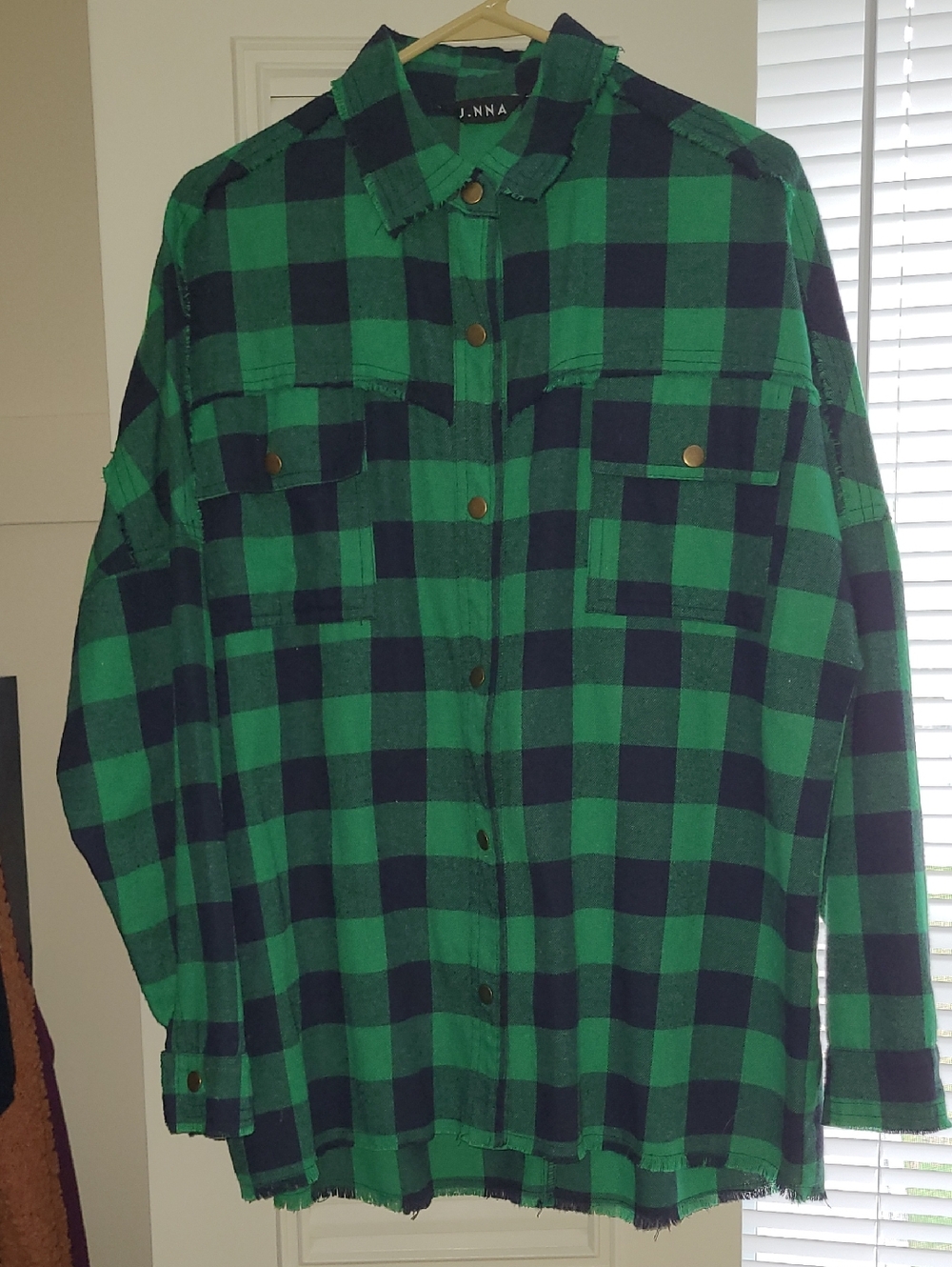 J.NNA PEACE Green & Navy Lightweight Buffalo Plaid Snap Button Top Oversized New